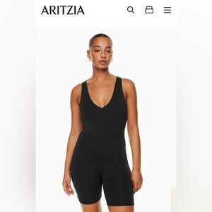 Aritzia Babaton Contour V-Neck Romper